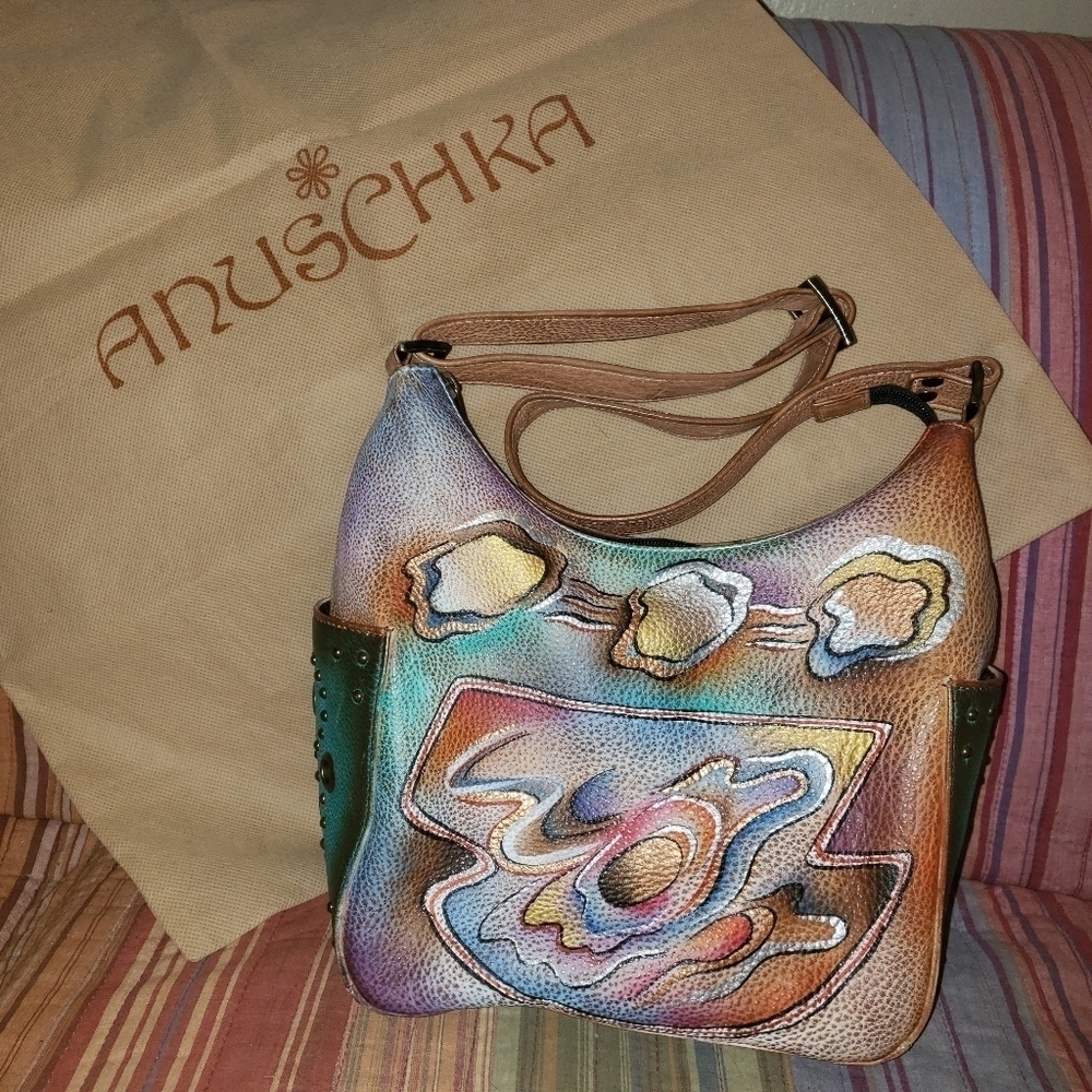 Anuschka shoulder bag. Abstract print.